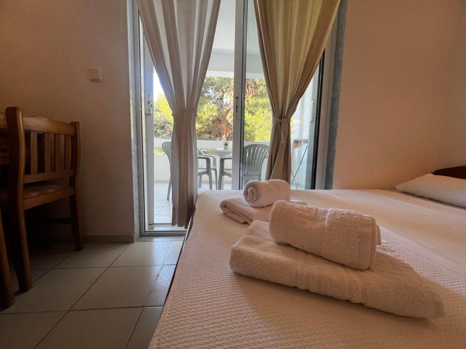 Hotel Proteas Órmos Prínou Pokoj fotografie